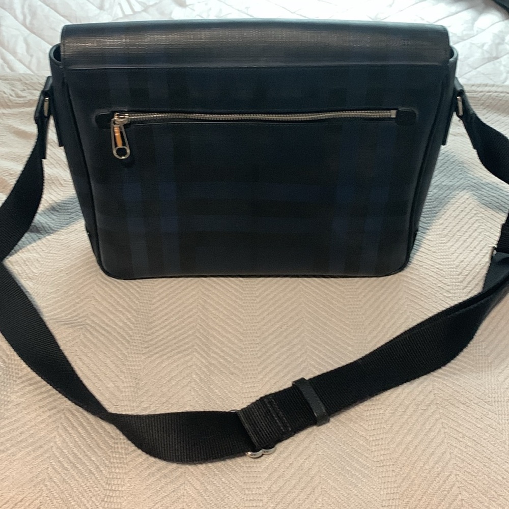 NWOT Burberry Navy/Black Plaid Bruno Messenger Bag - Picture 8 of 10